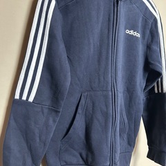 adidas ネイビー ジップアップパーカー　150cmの画像