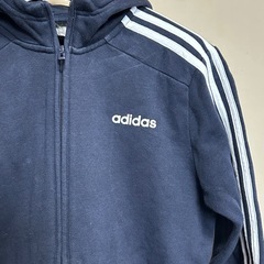 adidas ネイビー ジップアップパーカー　150cmの画像