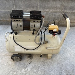 美品！　パオック　 エアーコンプレッサー 30Lの画像