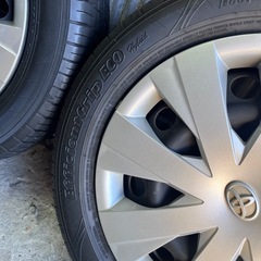 トヨタ純正 15インチ スチールホイール＋純正ホイールキャップ 4本　バリ溝の画像