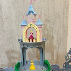 ディズニープリンセス　お城　お人形付き！エレベーター　おもちゃ　　の画像