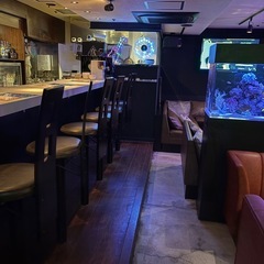 バーテンダー　ホールスタッフの画像