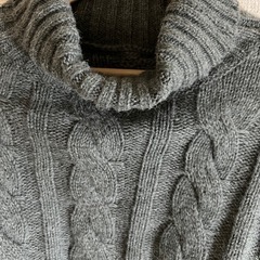 ニット セーター グレーの画像