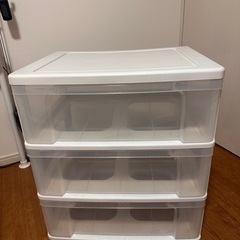 ホワイト プラスチック収納ケース／3段引き出しの画像