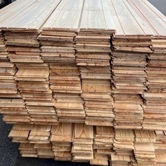 【欠点多めにより処分品1枚200円】信州赤松無垢フローリング無塗装品 1820×15×152(mm) 在庫280枚前後！倉庫や土足用などに！の画像
