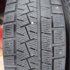 ピレリスタットレスタイヤ165/55R14の画像