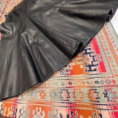 レザーフレアースカートの画像