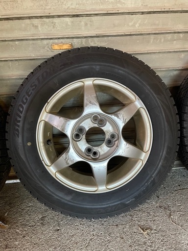 タイヤのみホイール無しBRIDGESTONE スタッドレスタイヤ 13インチ