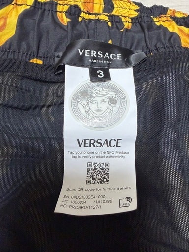 ★ VERSACE ヴェルサーチ スウィムショーツ ハーフパンツ メンズ 水着　正規品　ベルサーチ
