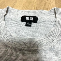 ☆限定品☆UNIQLO ユニクロ ニット 半袖Tシャツ　グレー Sサイズ メンズ の画像