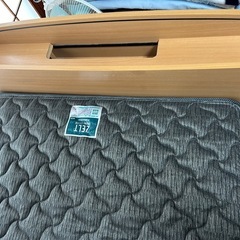 ベッド（セミダブルサイズ）の画像