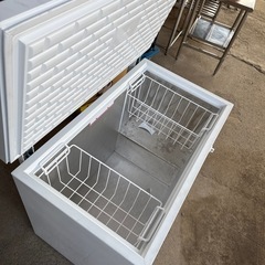 数ヶ月のみ使用　2025年 パナソニック チェストフリーザー　冷凍ストッカー 冷凍庫 SCR-RH28VAの画像