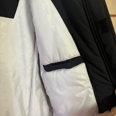 アデダスジャケット
の画像