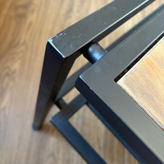 【used】天然木 オイル塗装 ローテーブル 棚付き の画像