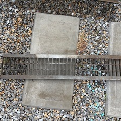 グレーチング2枚の画像