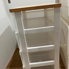 【お話中】木目調天板4段チェストの画像