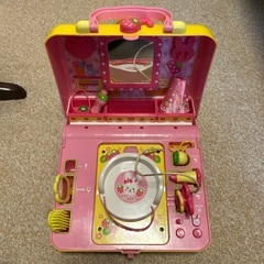 メルちゃん本体＋いちごのびようしつの画像