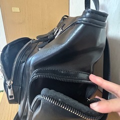 しまむら中古合皮レザーブラックリュックの画像