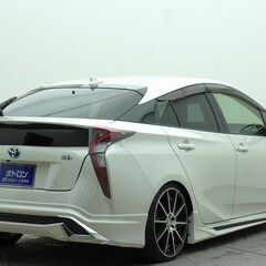 トヨタ プリウス 　Ｓの画像