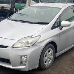 トヨタ　プリウス　S の画像