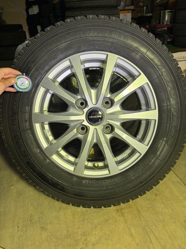 165/80R14 ホイール付きスタッドレスタイヤ 山7mm