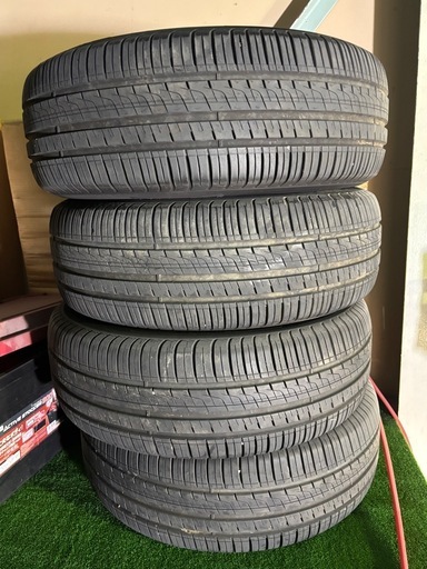 215/65R16 ピレリCinturato