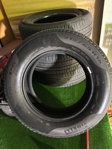 215/65R16 ピレリCinturato