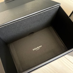 イヴ・サンローラン　箱　小物入れの画像