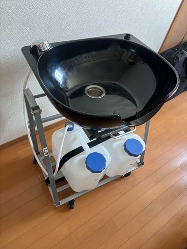 【新品同様】移動式シャンプー台