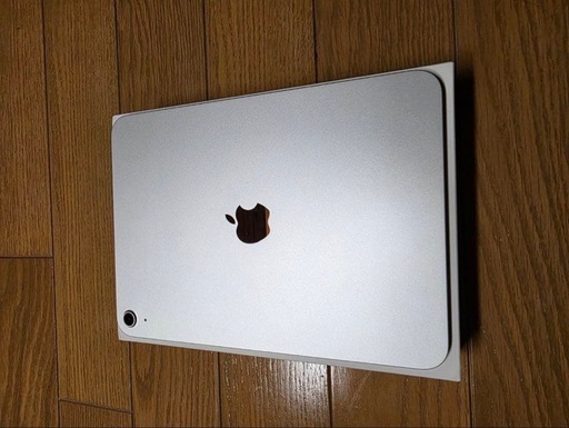 ✨本日15時までに受渡可能な方優先します✨iPad A16シルバー128GB　Wi-Fiモデル 美品  ケース付
