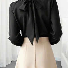 ハイネック  バルーンスリーブ ブラウスの画像