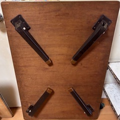 折り畳みテーブルの画像