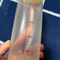ピジョン　プラスチック哺乳瓶　Mサイズ乳首付きの画像
