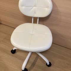 ニトリ　デスクチェアの画像