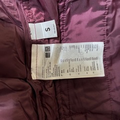 ユニクロUNIQLOライトダウン２つの画像