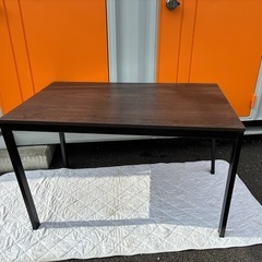 IKEA VANGSTA伸縮ダイニングテーブルの画像