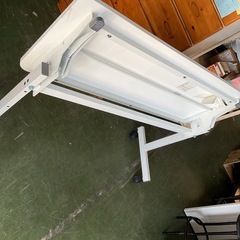 会議用テーブル　折りたたみ　オフィステーブル　中古の画像