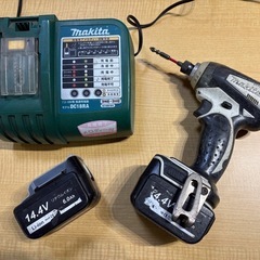 マキタインパクトドライバー14.4V/TD133D/社外品6Ahバッテリー2個/充電器DC18RA/makitaの画像