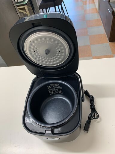 ＼家具＊家電のお店／【ｼﾞｬﾝｸﾞﾙｼﾞｬﾝｸﾞﾙ石川金沢店】 炊飯ジャー アイリスオーヤマ RC-ME30-B 2021年製
