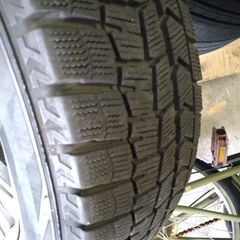 値下げアルファードスタッドレスタイヤの画像