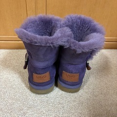 UGG オーストラリア　ciele ムートンブーツ　22cm パープルの画像