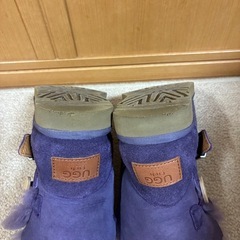 UGG オーストラリア　ciele ムートンブーツ　22cm パープルの画像