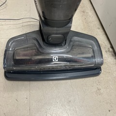 I 2602-0510 エレクトロラックス　コードレススティッククリーナー　掃除機　キズ汚れ有りの画像