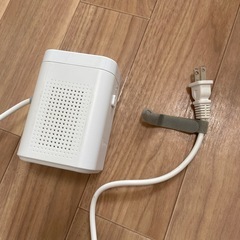 Power Transformer 110V to 220V SHJY-200VAの画像