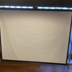【受け渡し者決定】大迫力‼️約100インチスクリーン＆プロジェクター‼️破格で‼️の画像