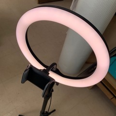 美原店 ESR LED 自撮り リングライト EF1001 三脚スタンド　10インチの画像
