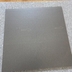 ◆中古◆格安◆ベージュ系ストライプ◆タイルカーペット◆50×50◆B級品◆100枚限定‼の画像