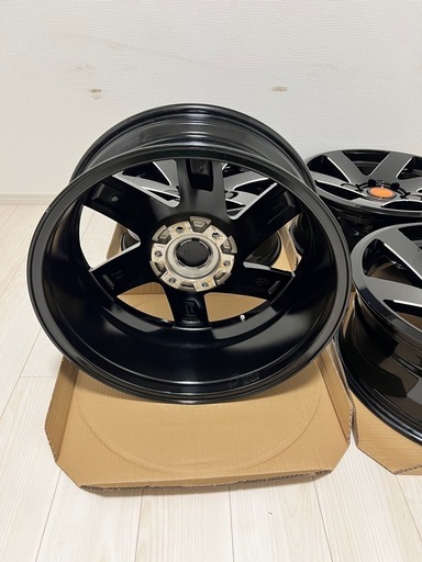 ファブレス　LF-6 20インチ　8j +30