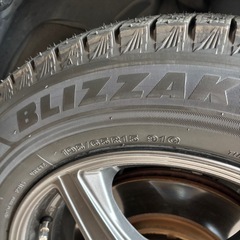 スタッドレスタイヤ　195/65R15の画像