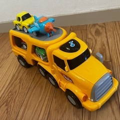 カーキャリア　おもちゃの画像